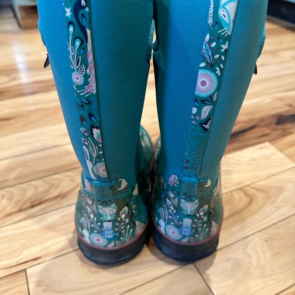 BOGS girl youth winter boots. Size 39, youth 6. Teal - Picture 2 of 5